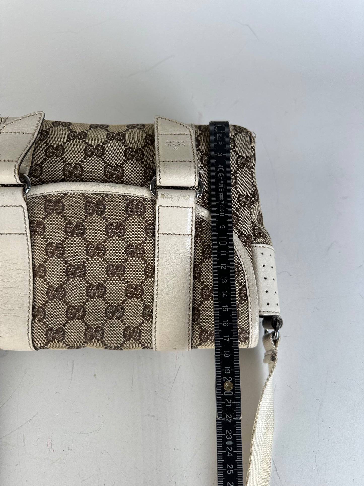 Vintage Gucci GG Supreme Shoulder Bag Beige Brown Silver