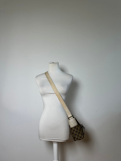 Vintage Gucci GG Supreme Shoulder Bag Beige Brown Silver