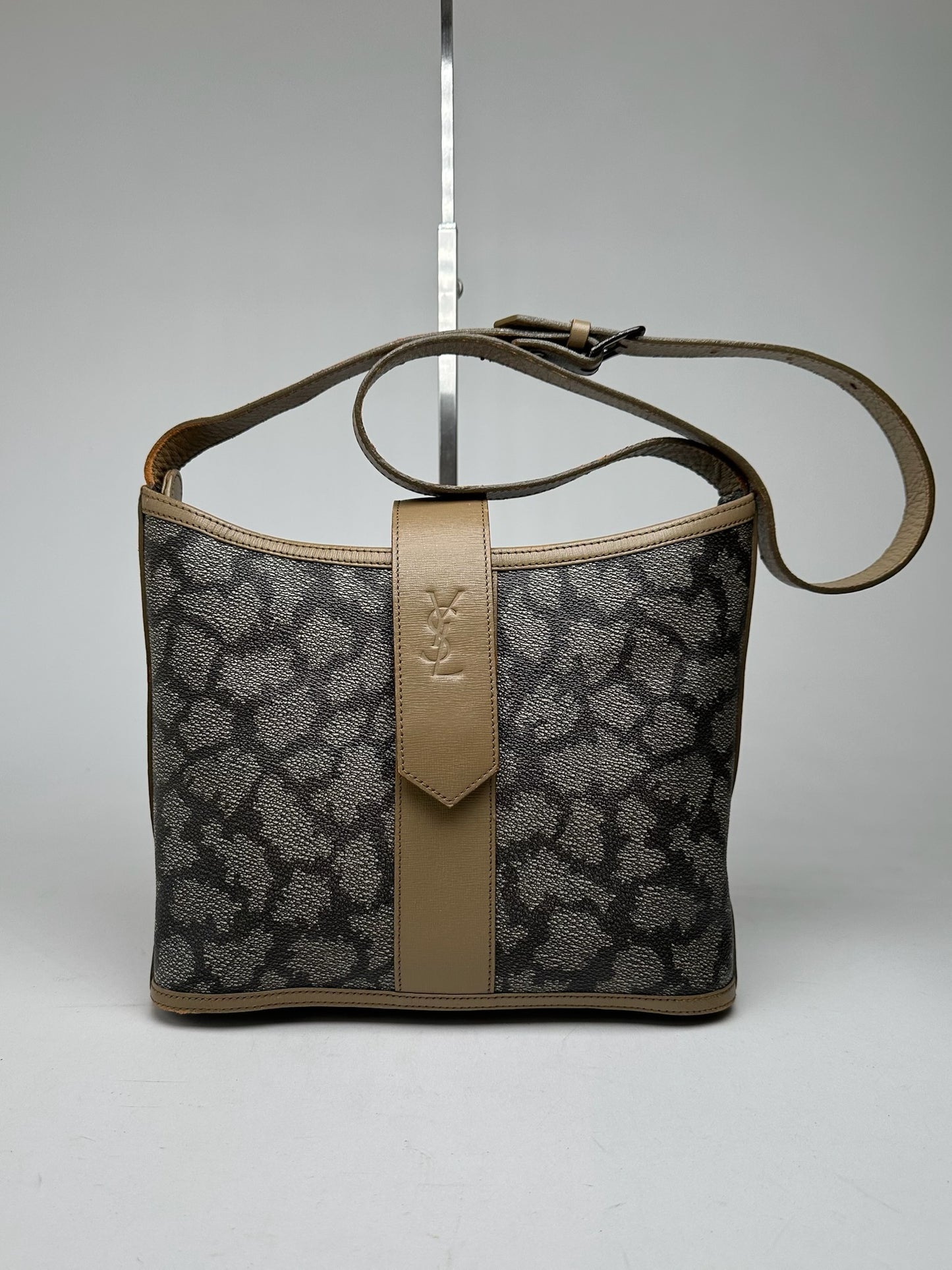 Vintage Yves Saint Laurent leather shoulder bag