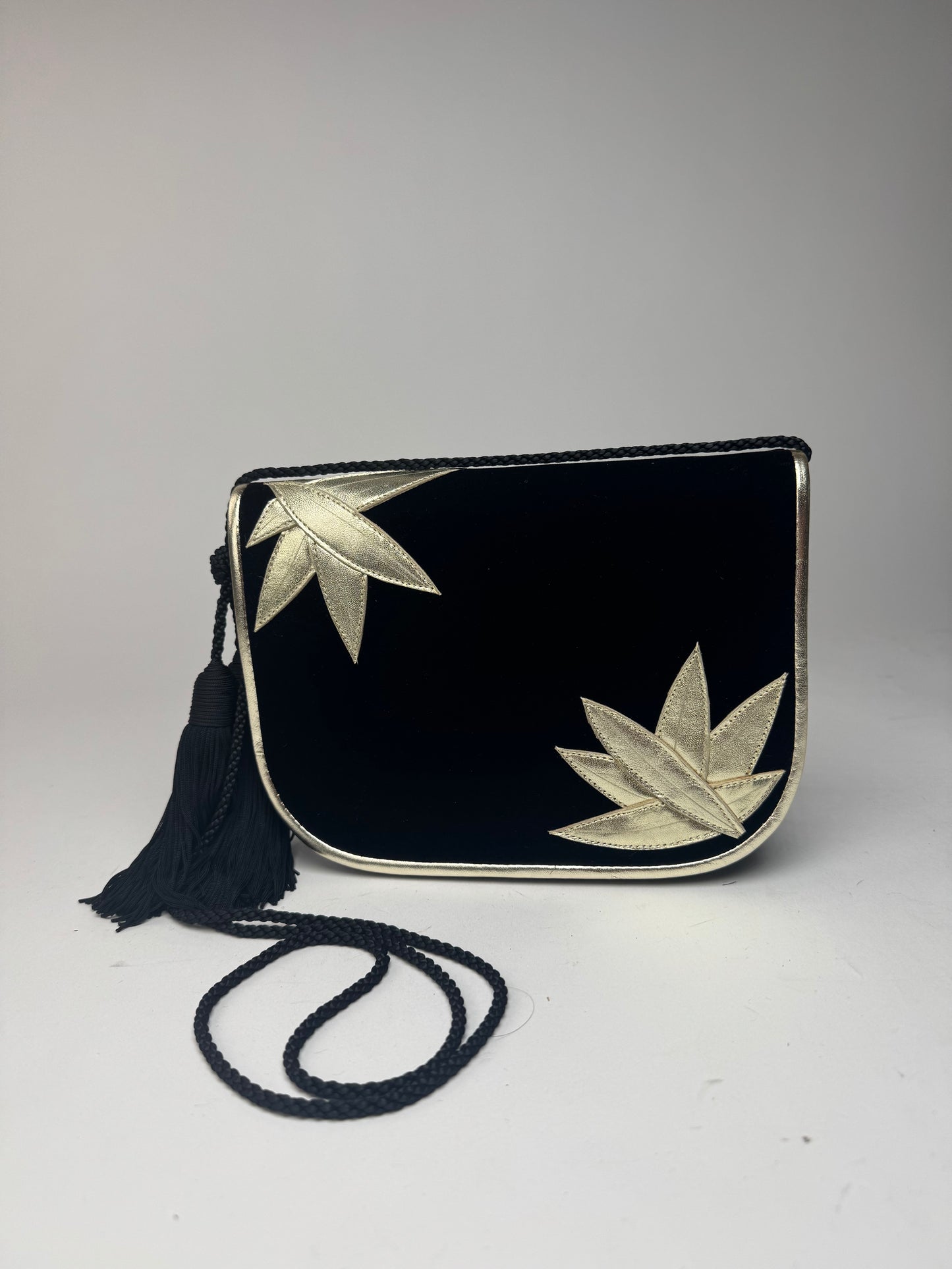 Sac vintage en velours noir Yves Saint Laurent