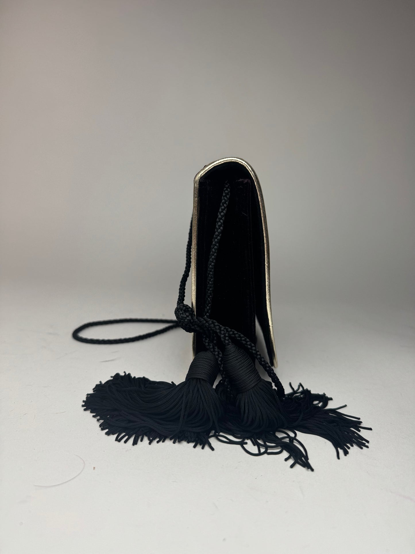 Sac vintage en velours noir Yves Saint Laurent