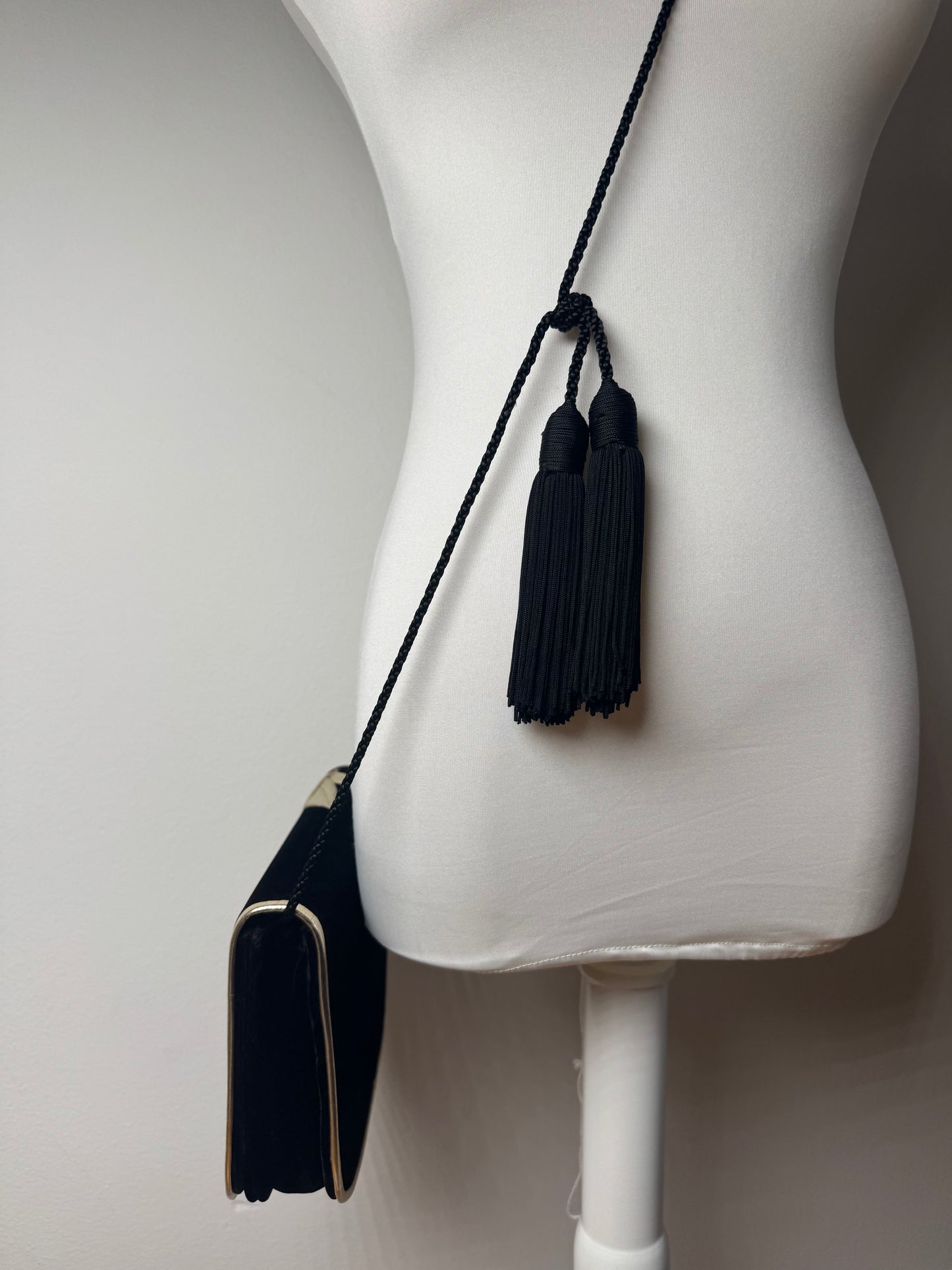 Sac vintage en velours noir Yves Saint Laurent