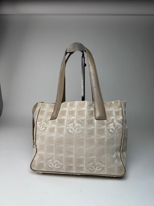 Sac cabas vintage Chanel en toile monogramme beige