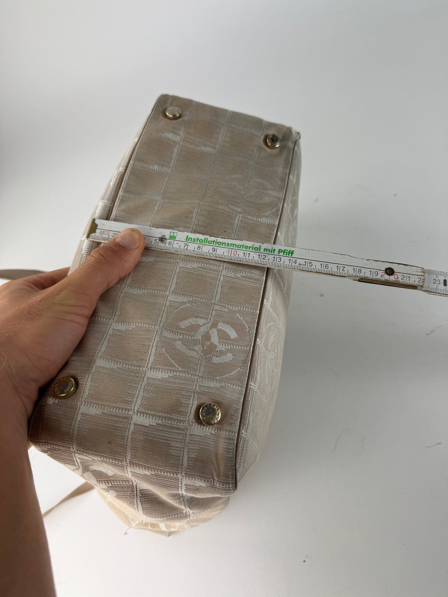 Sac cabas vintage Chanel en toile monogramme beige