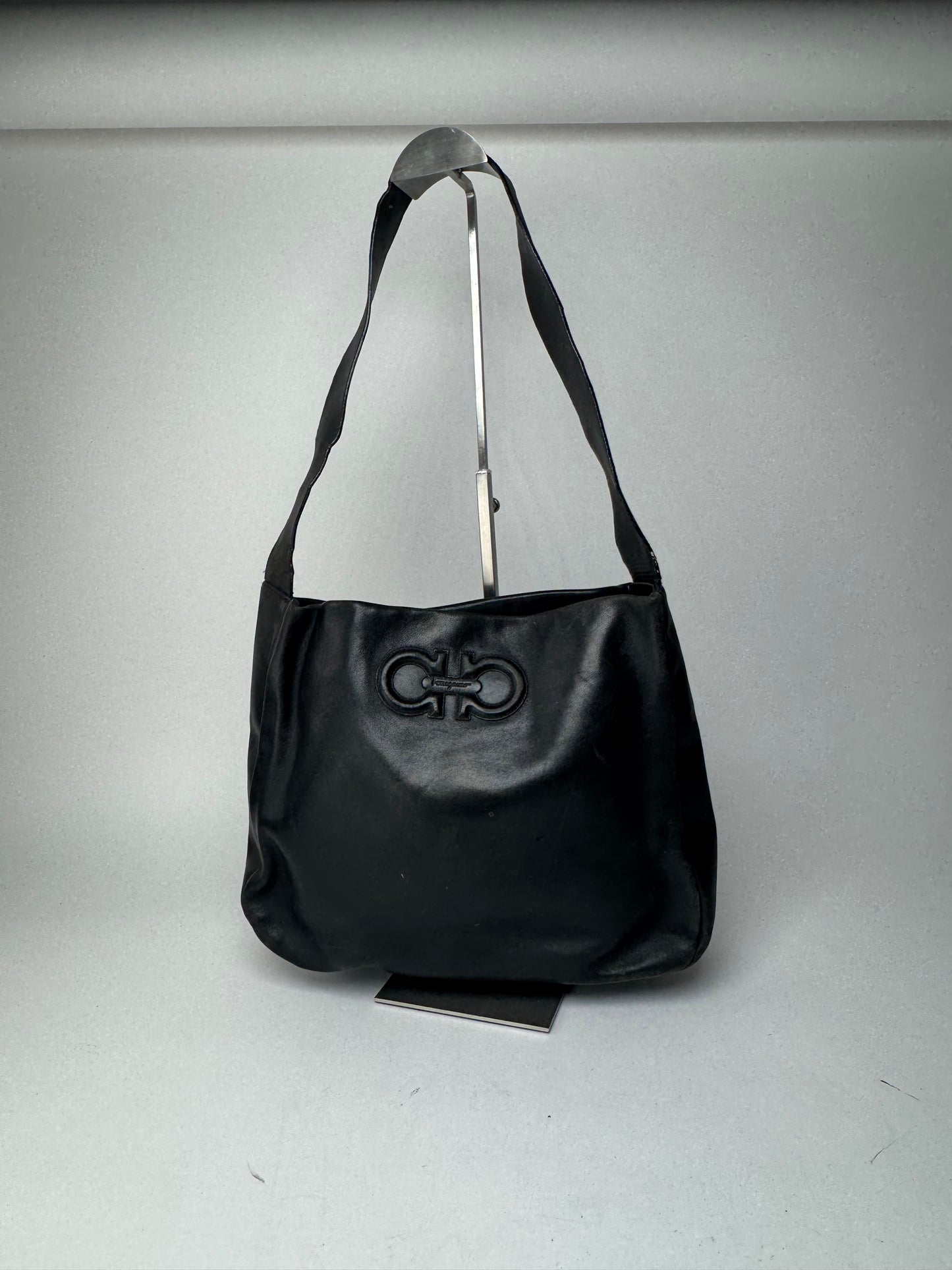 Sac vintage en cuir noir Salvatore Ferragamo