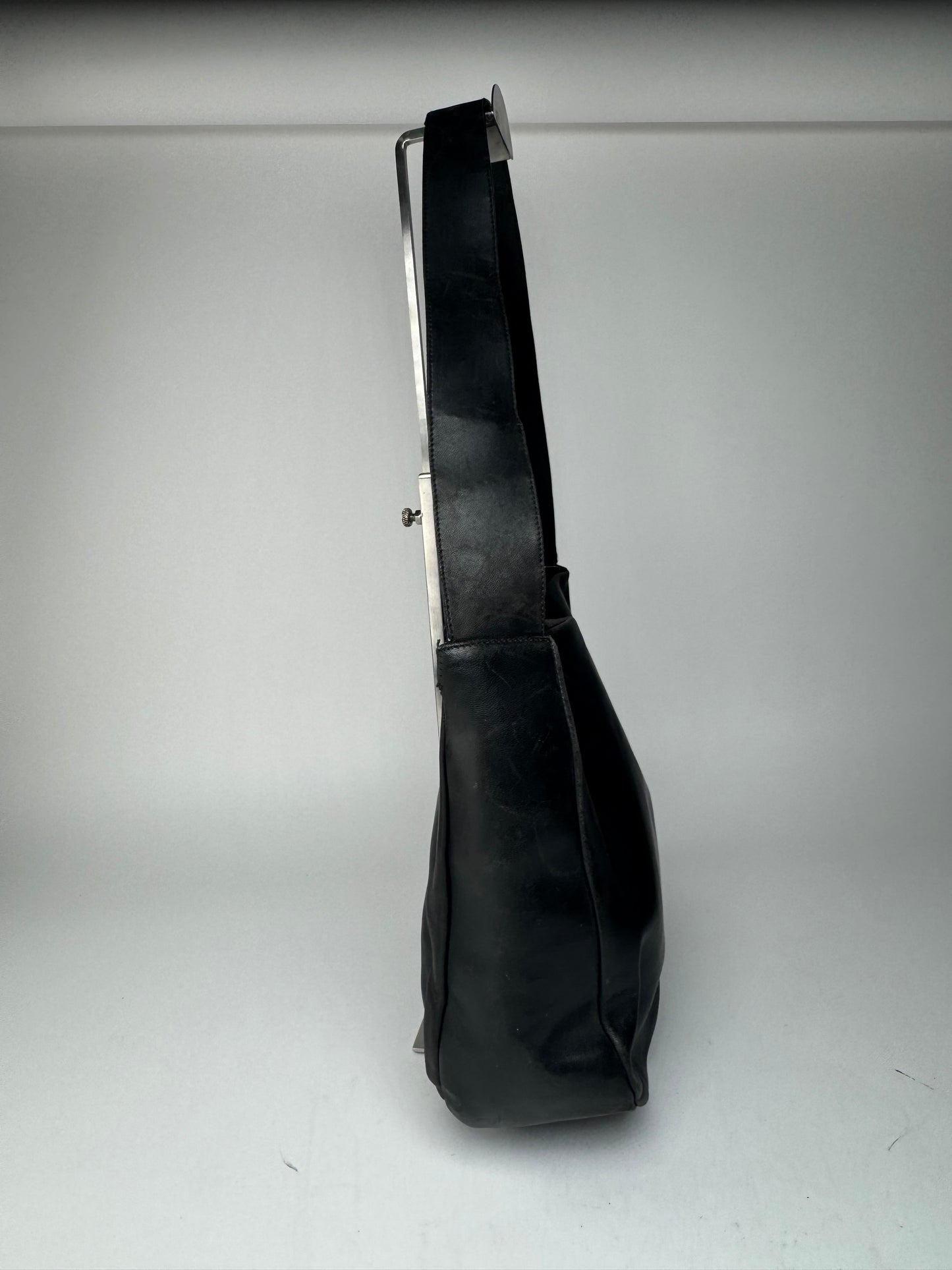 Sac vintage en cuir noir Salvatore Ferragamo