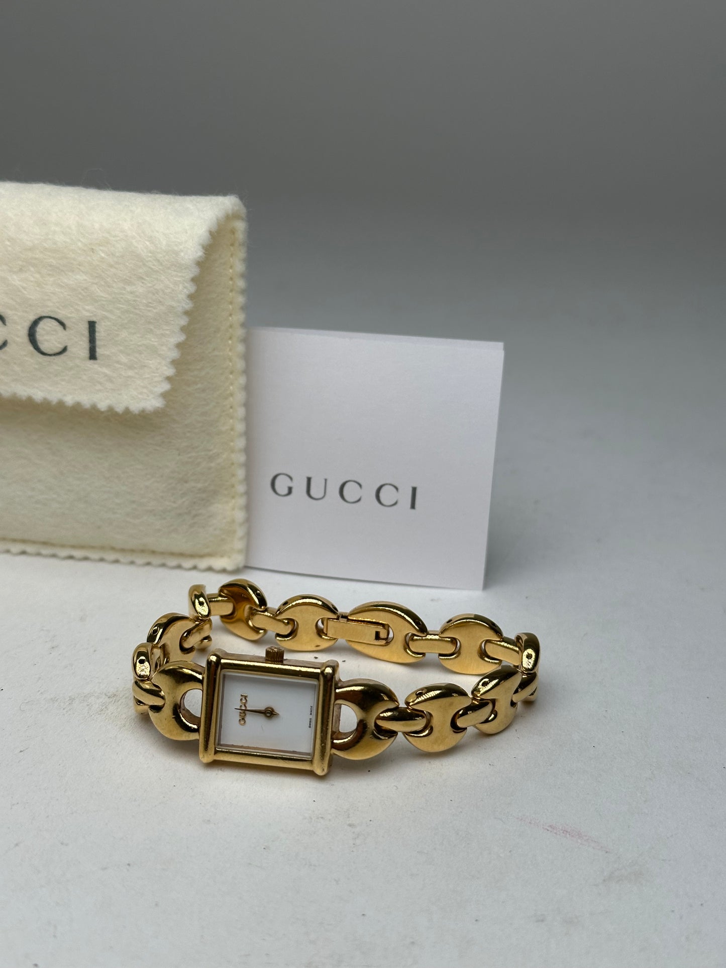Vintage Gucci 1800 L Gold Plated Quartz Watch OFF