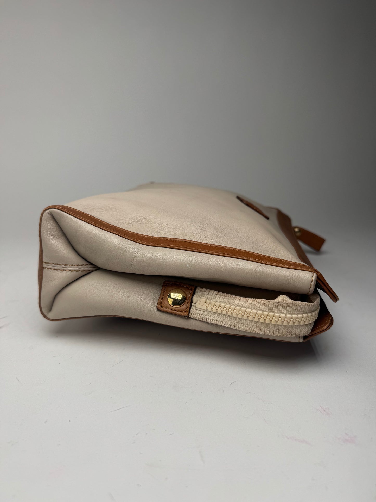 Pochette Triomphe en cuir blanc vintage Celine Paris