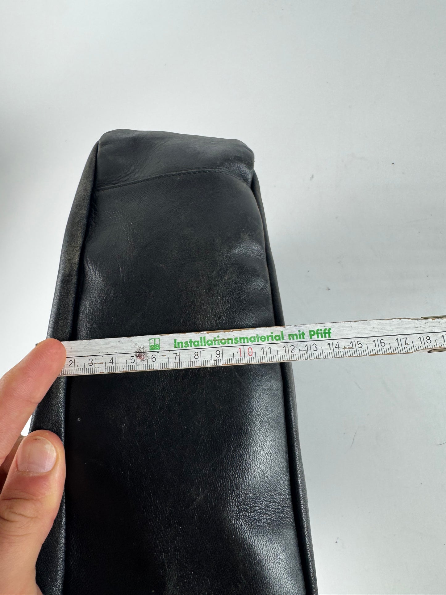 Sac vintage en cuir noir Salvatore Ferragamo