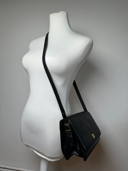 Vintage Givenchy Leather 4G Shoulder Bag Black