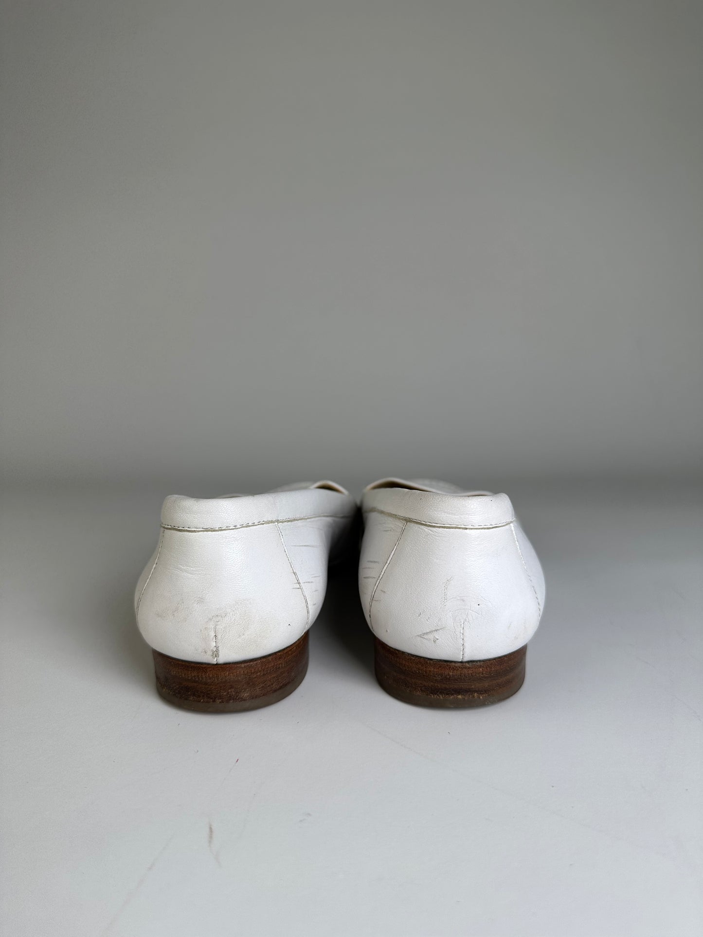 Vintage Gucci Leather Loafers White EU5