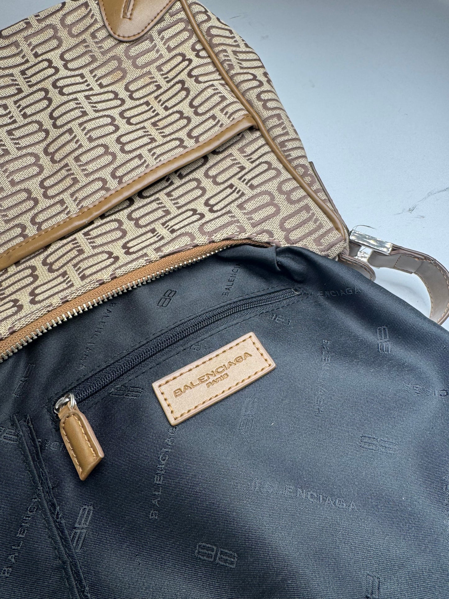 Sac vintage en cuir monogramme Balenciaga marron beige