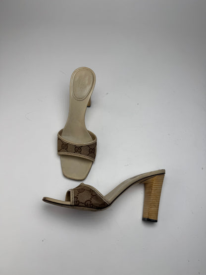 Vintage Gucci Monogram Pumps Beige EU37