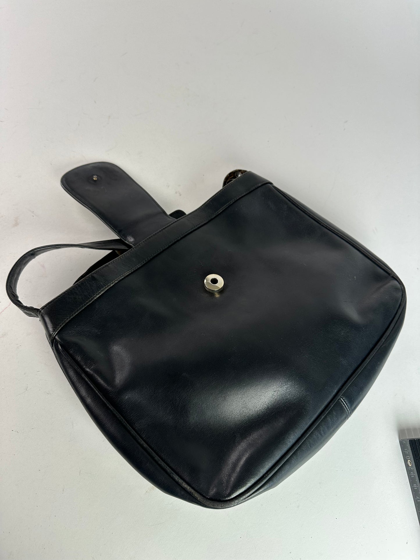 Vintage Gucci Smooth Leather Shoulder Bag Black