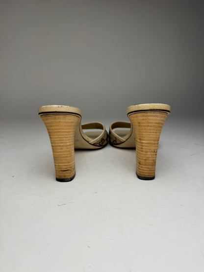 Vintage Gucci Monogram Pumps Beige EU37