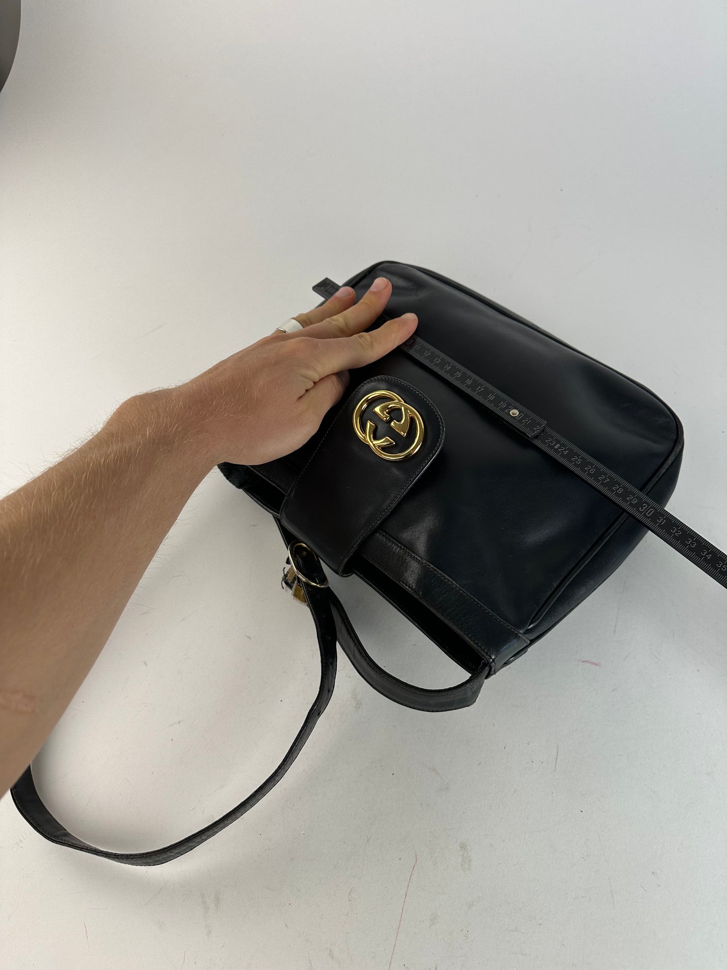 Vintage Gucci Smooth Leather Shoulder Bag Black