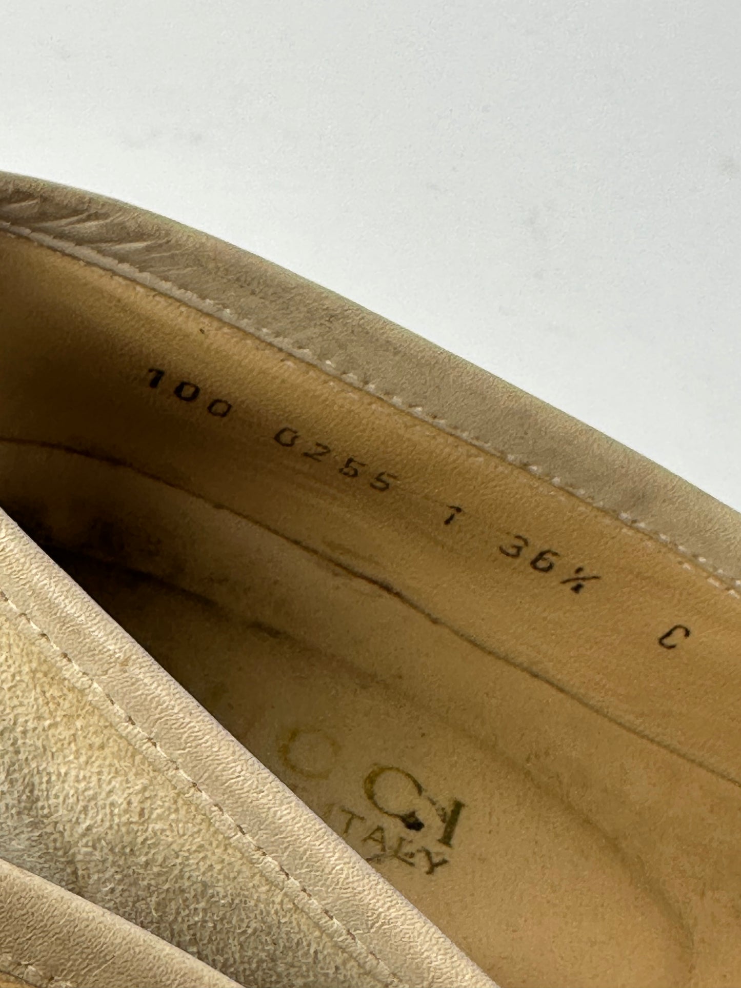 Vintage Gucci Horsebit Suese Loafer Beige EU37