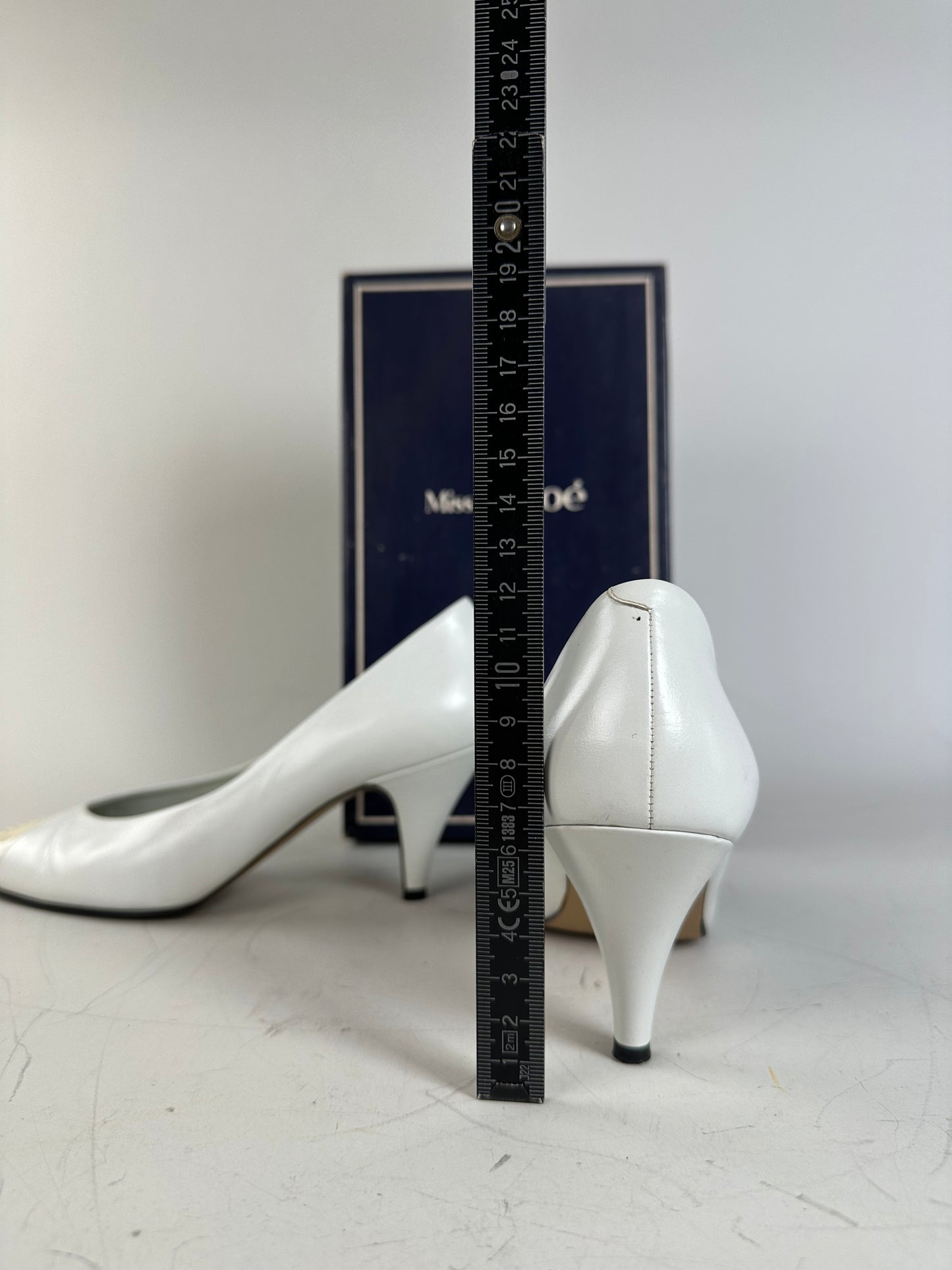 Vintage Chloe Leather Heels Cream White Silver EU35.5