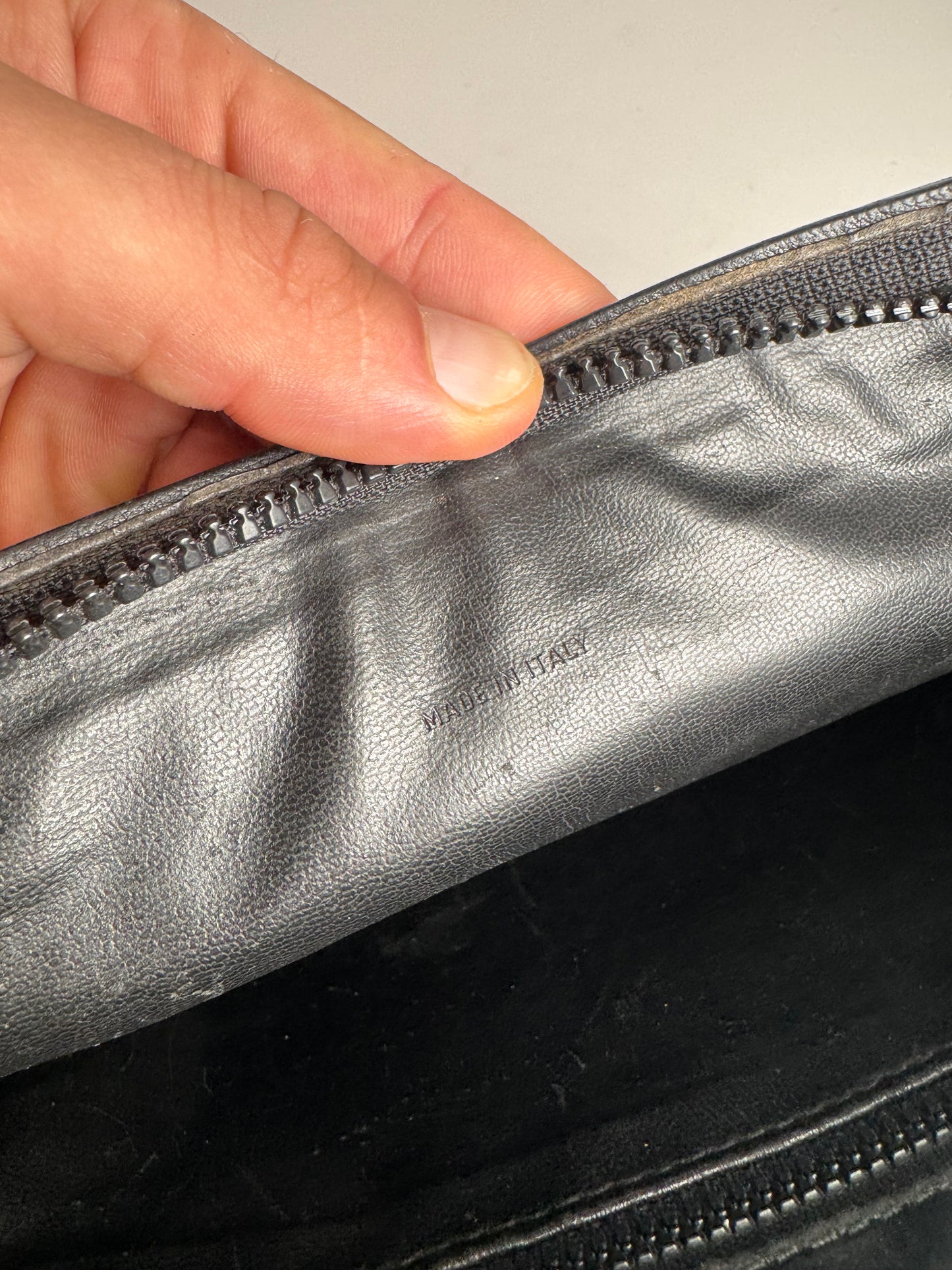 Pochette vintage en cuir noir Givenchy