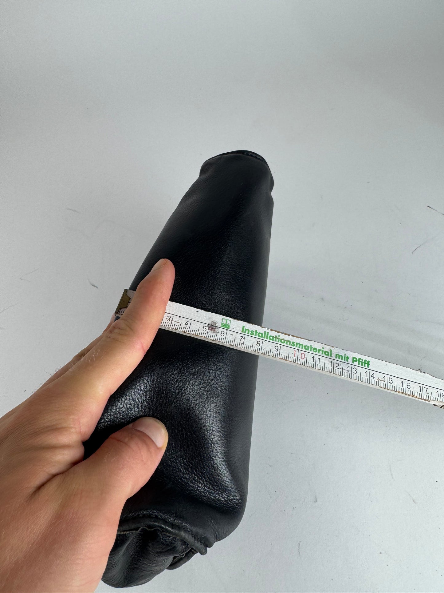 Pochette vintage en cuir noir Givenchy