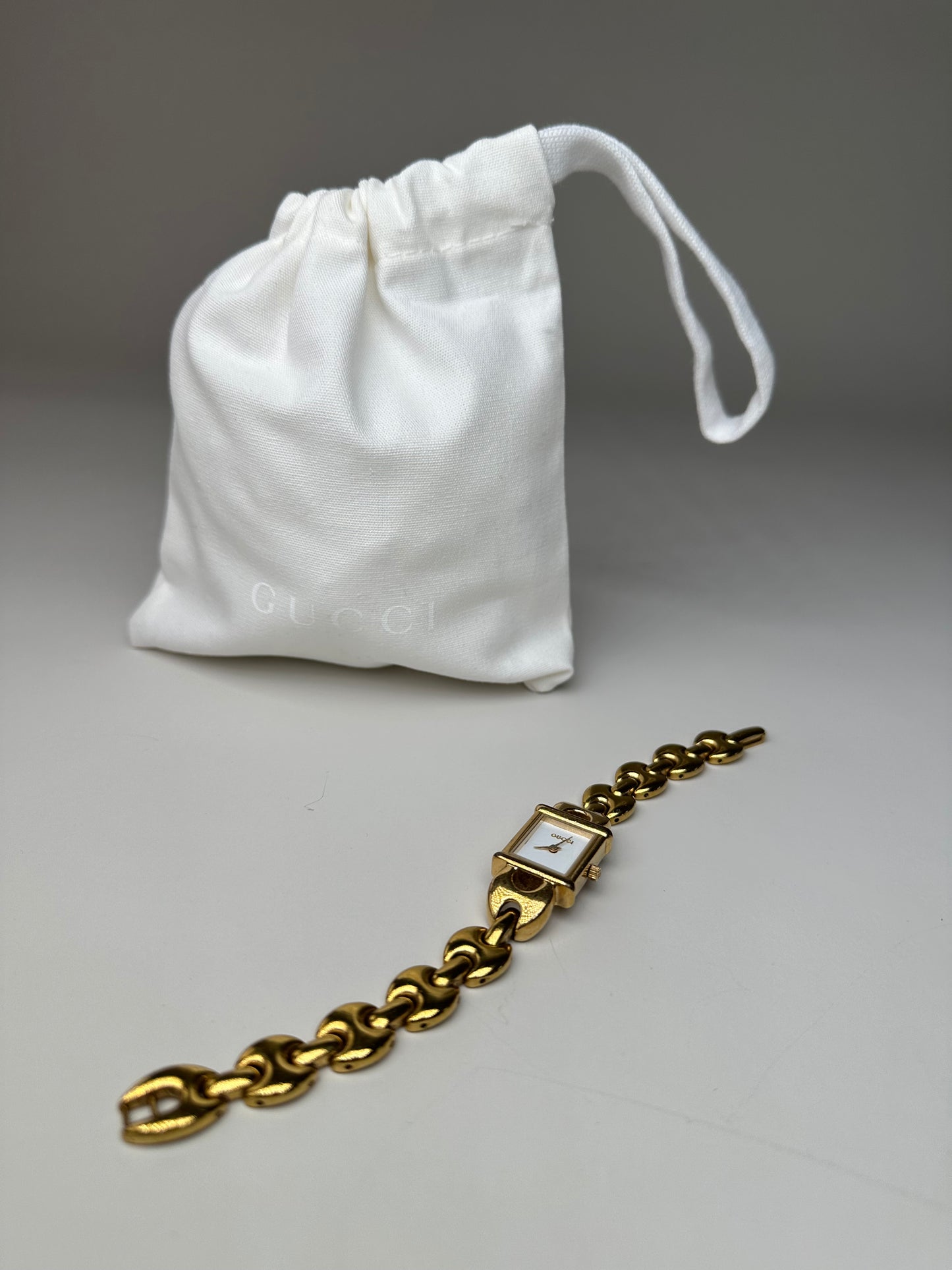 Vintage Gucci Bracelet Watch Gold Chain White Dial