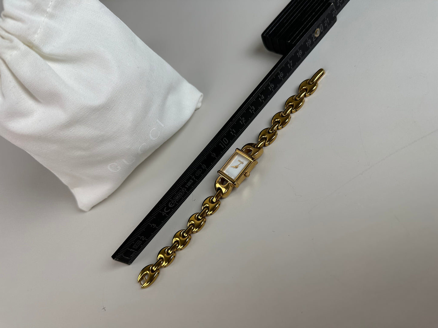 Vintage Gucci Bracelet Watch Gold Chain White Dial