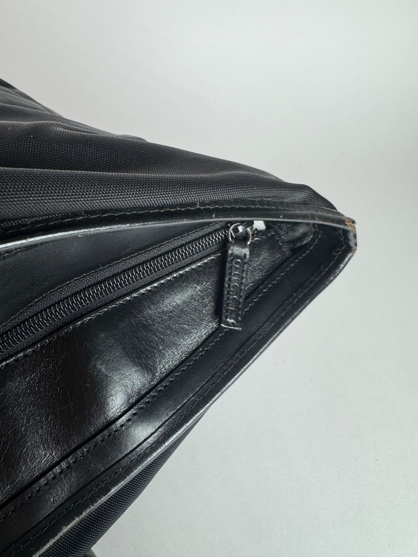 Sac vintage en cuir et coton Gucci noir