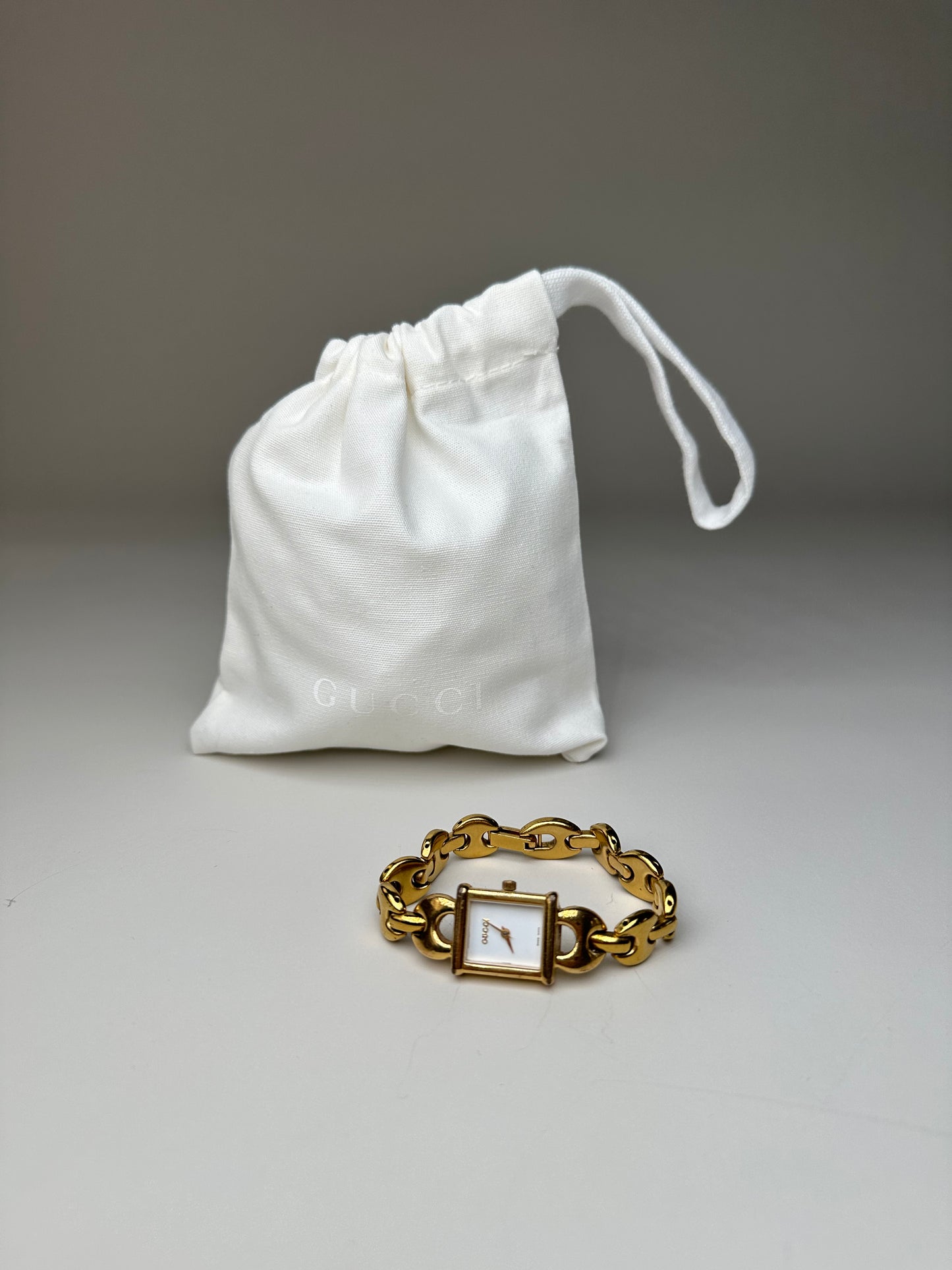 Vintage Gucci Bracelet Watch Gold Chain White Dial