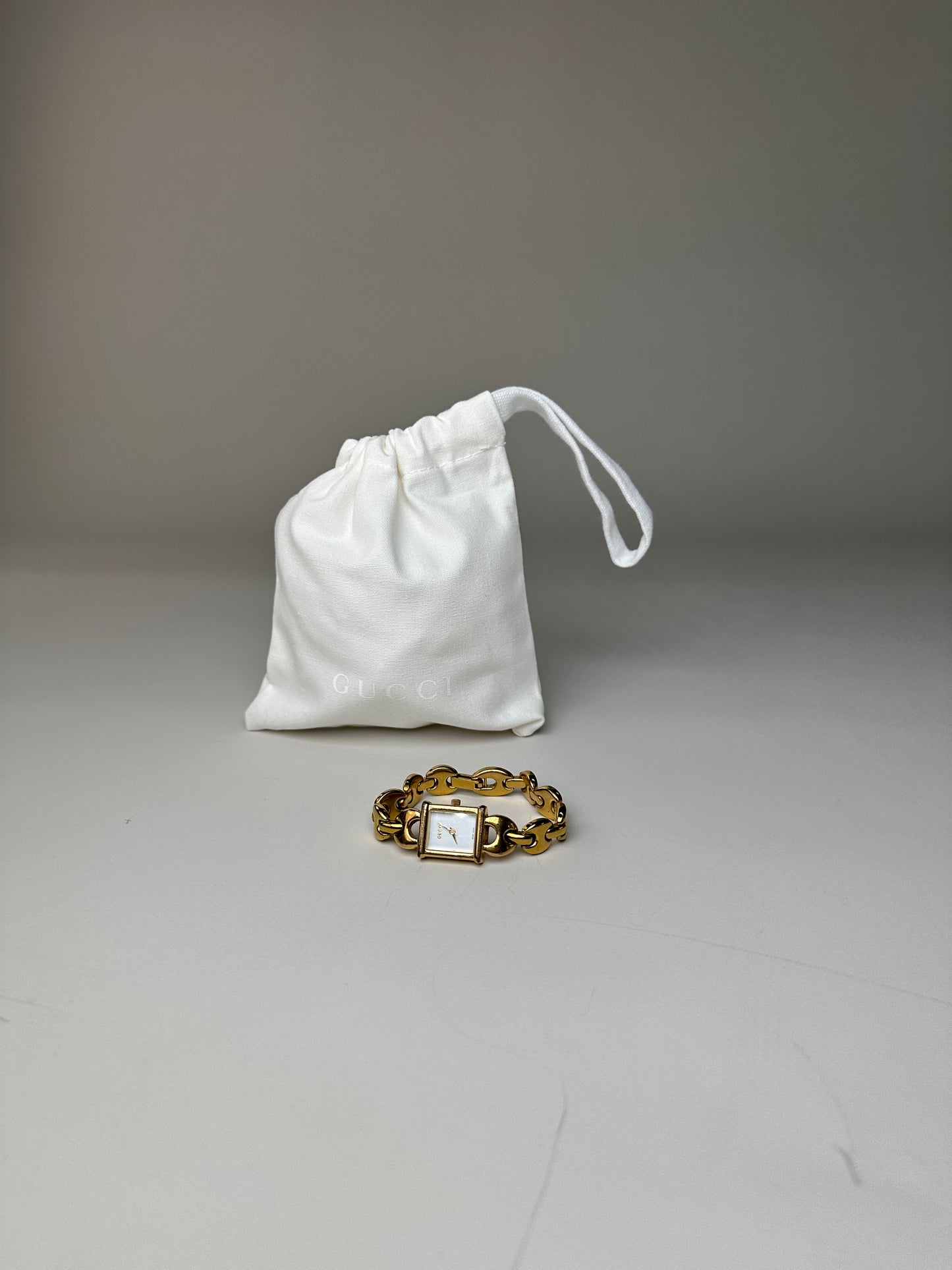 Vintage Gucci Bracelet Watch Gold Chain White Dial