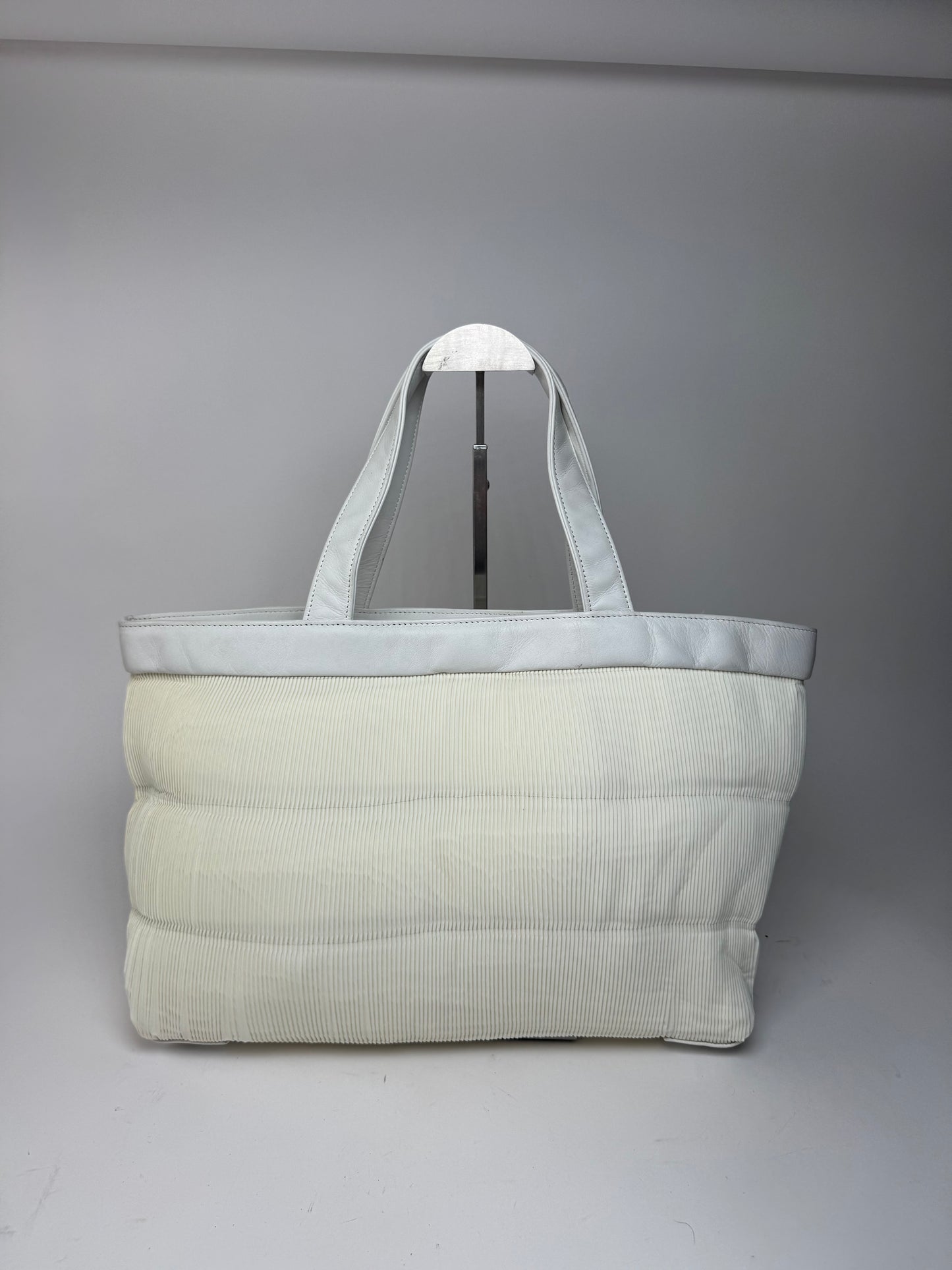 Sac vintage en cuir plissé Issey Miyake blanc