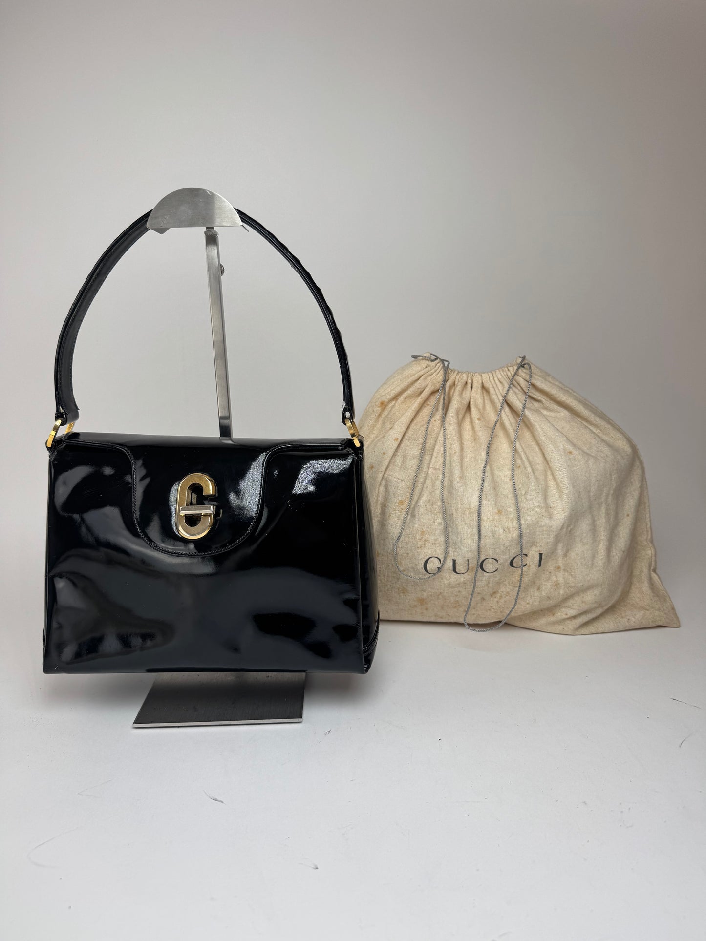Sac Gucci vintage en cuir verni noir