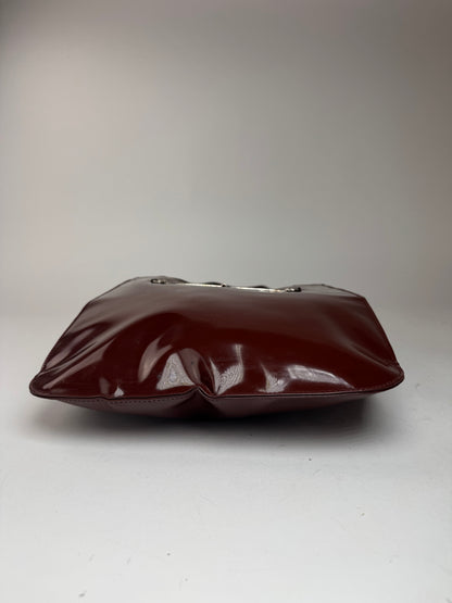 Sac Gucci vintage en cuir verni violet