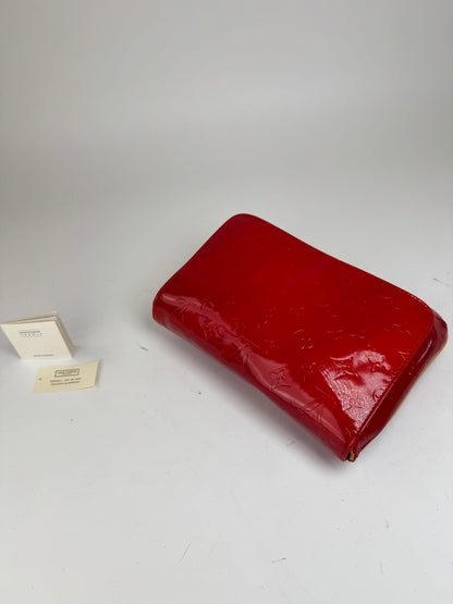 Vintagw Louis Vuitton Vernis Leather Monogram Clutch Red