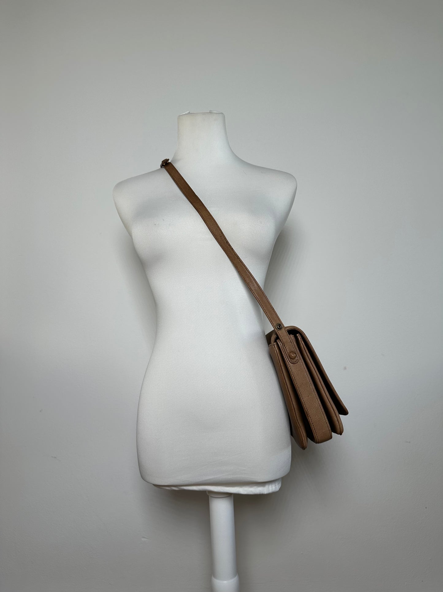 Vintage Givenchy 4G Logo Grained Leather Crossbody Bag Tan