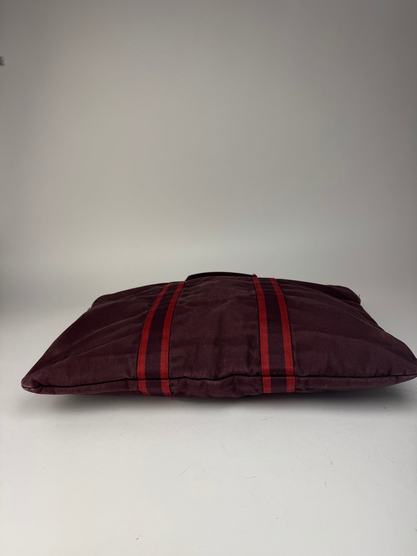 Sac de voyage vintage en toile Hermès violet