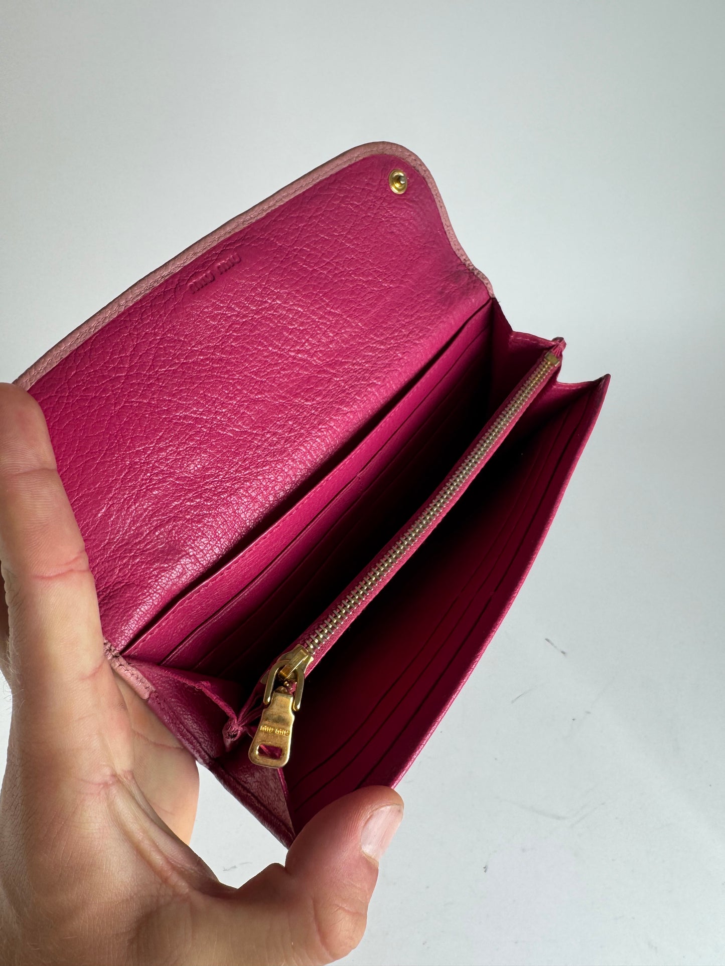 Portefeuille vintage en cuir Miu Miu rose violet