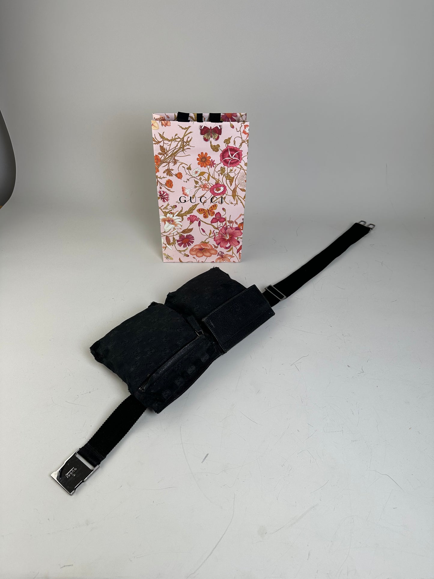 Vintage Gucci GG Supreme Belt Bag Black Silver