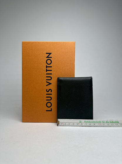 Vintage Louis Vuitton Taiga Leather Card holder green