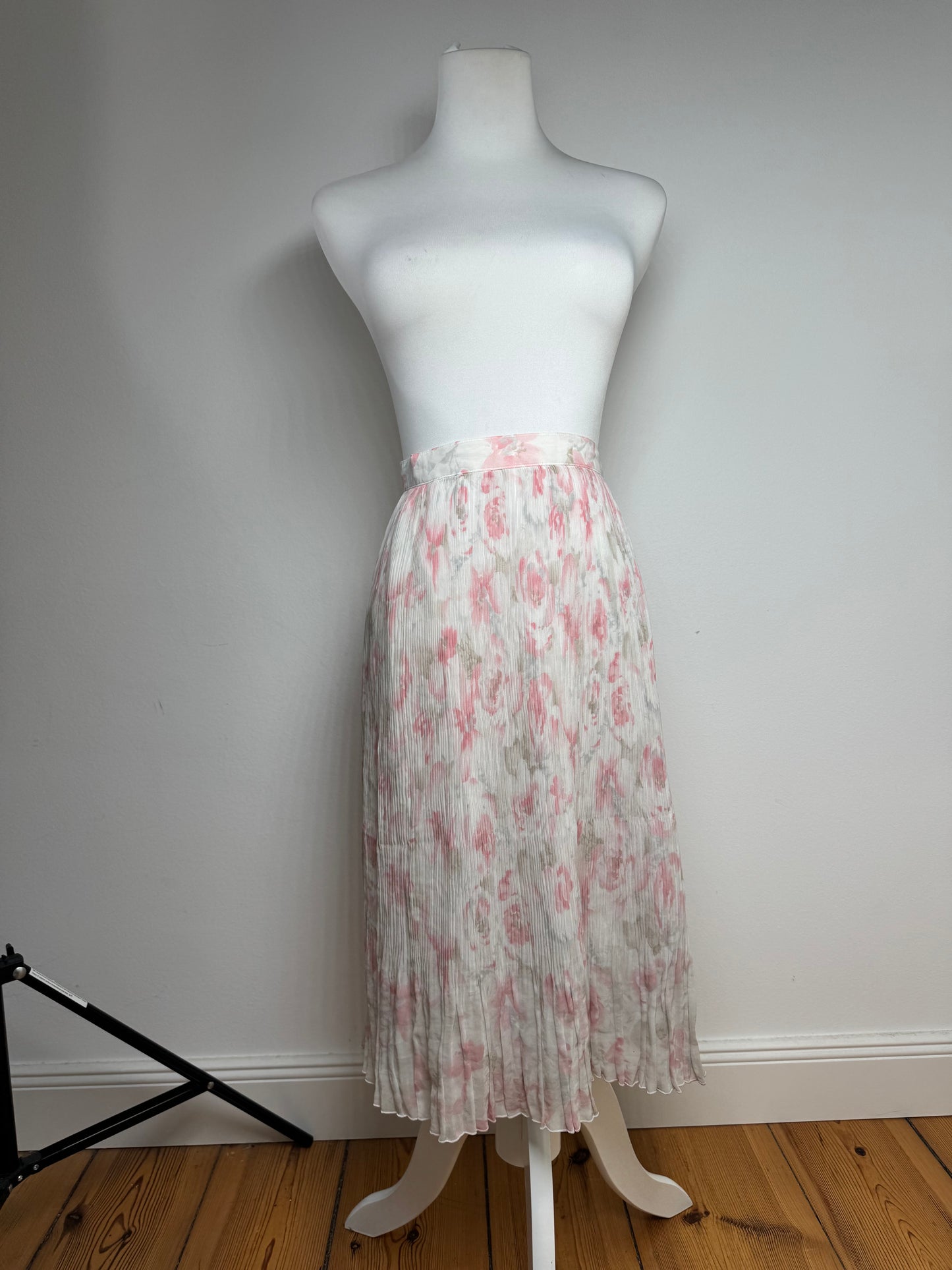 Vintage Courreges Plissee Floral Skirt white pink