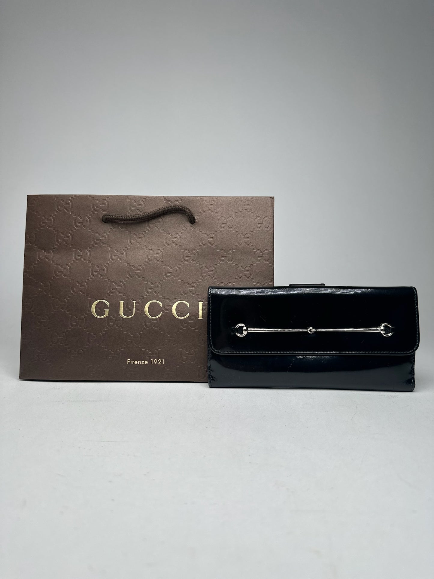 Vintage Gucci patent leather wallet black