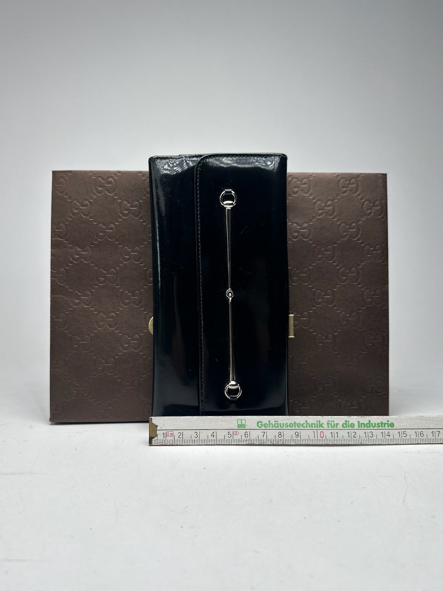 Vintage Gucci patent leather wallet black