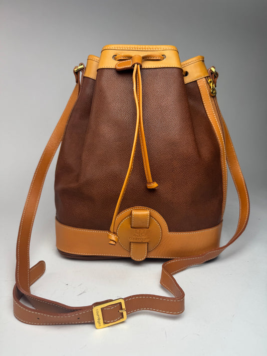 Sac seau vintage en cuir Courrèges marron