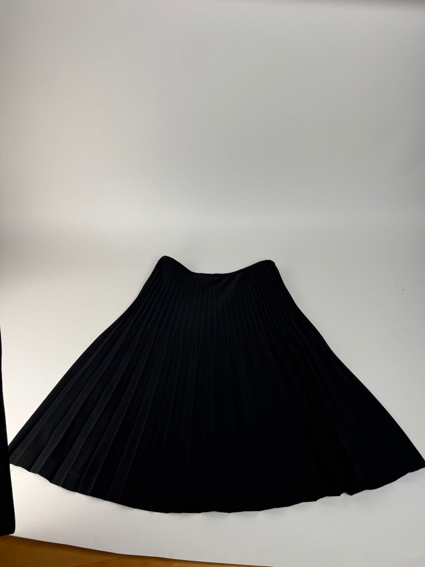 Vintage Givenchy Plissee Skirt 36/S black