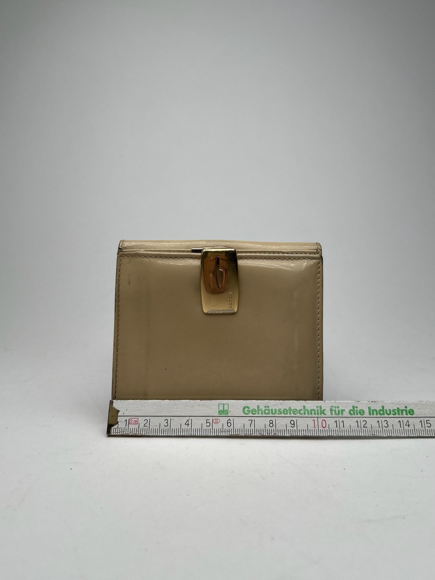 Vintage Gucci leather wallet beige