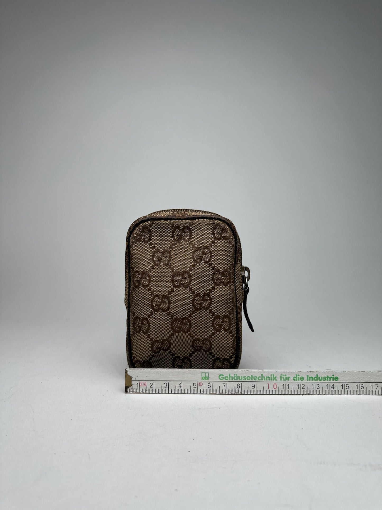 Vintage Gucci Monogram cosmetic bag / clutch beige