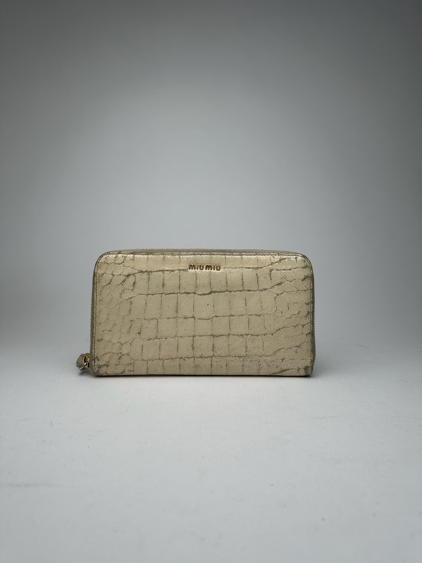 Vintage miu miu leather wallet white