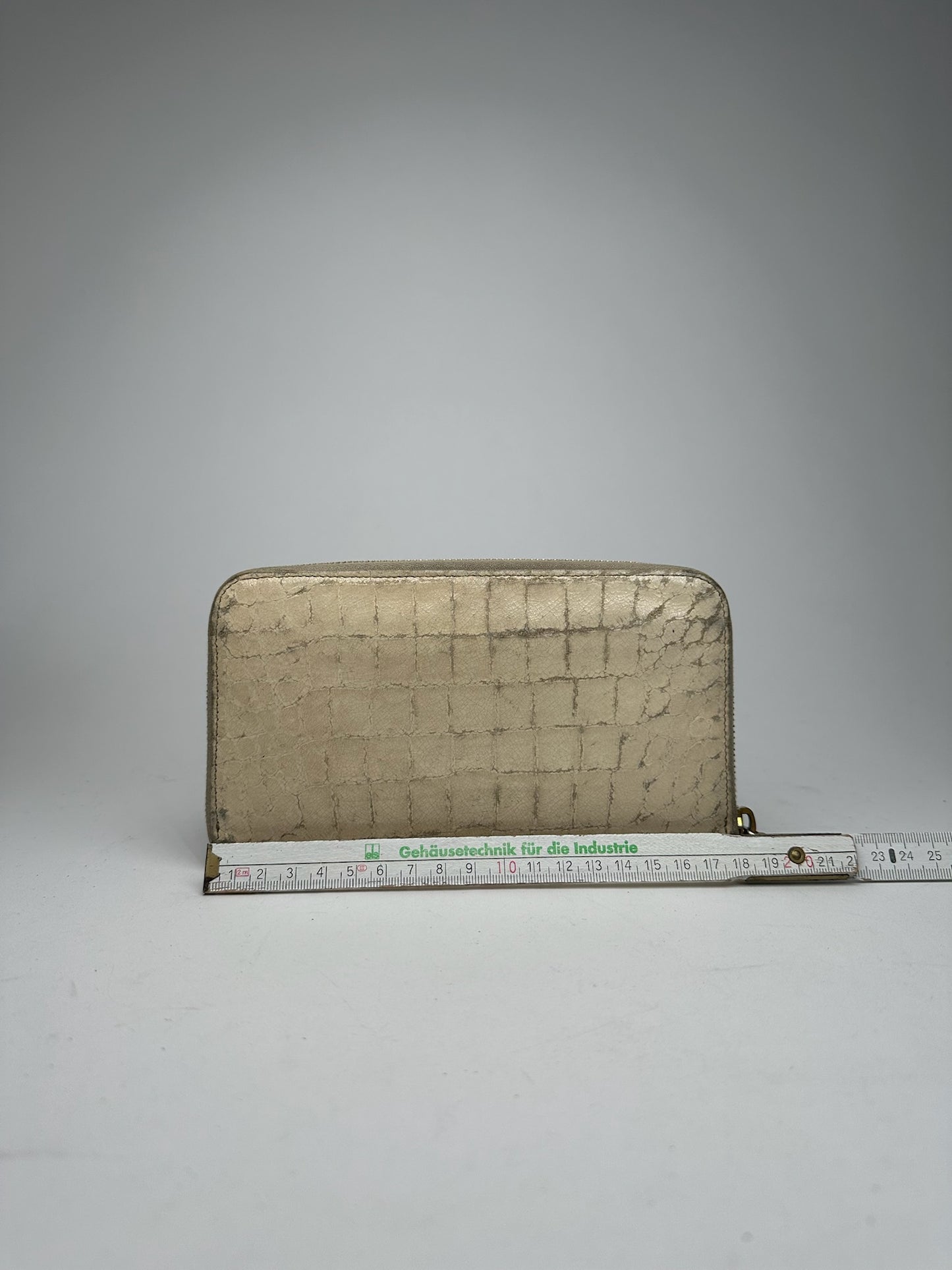 Vintage miu miu leather wallet white