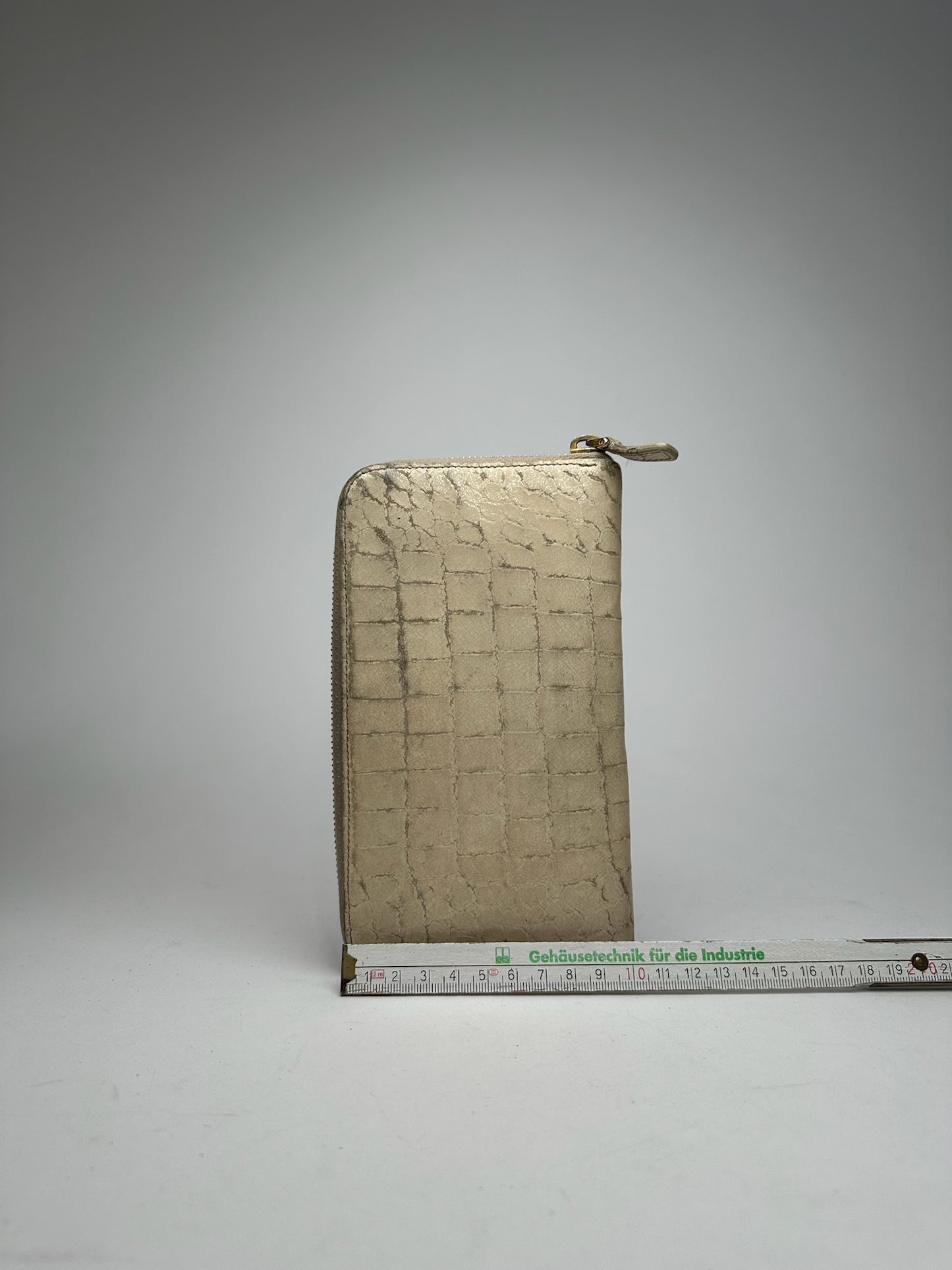 Vintage miu miu leather wallet white