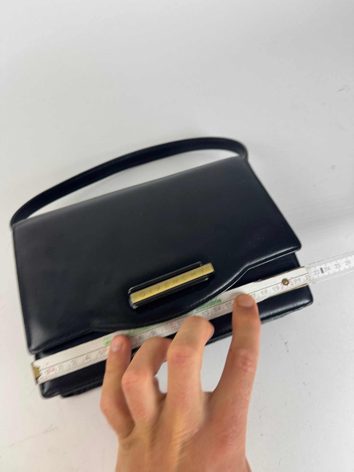 Sac vintage en cuir noir Givenchy