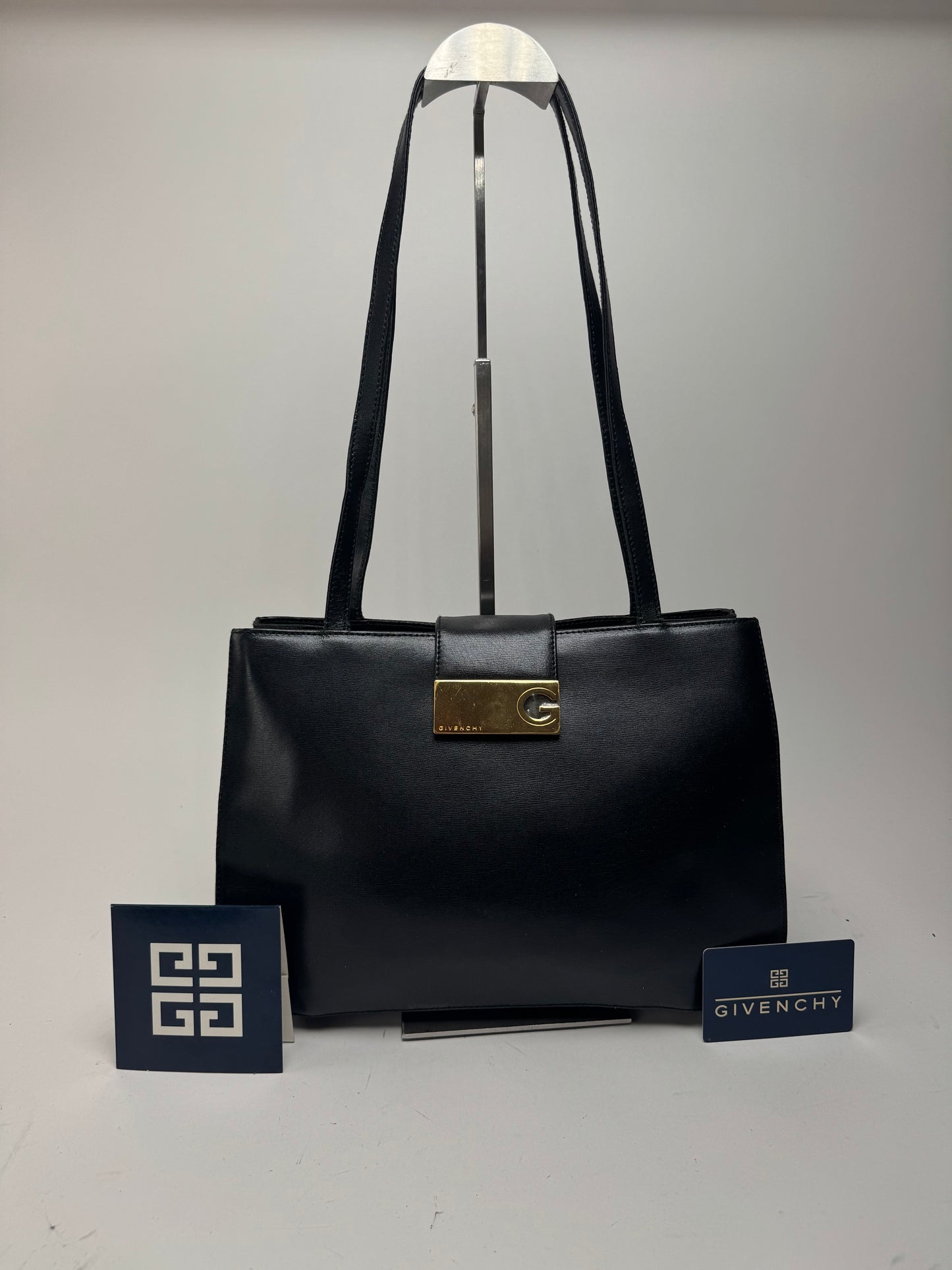 Sac vintage en cuir noir Givenchy